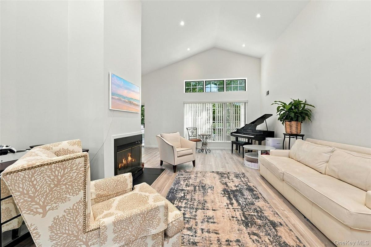 Living Room with Soaring Ceilings 15 x 23 sq ft