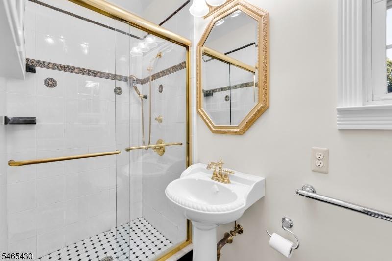 1st Floor Full Bath