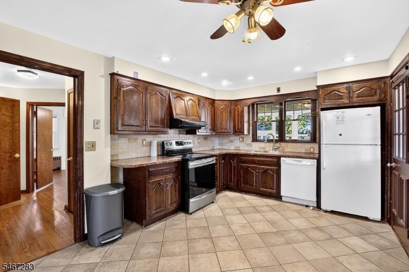1st floor Kitchen