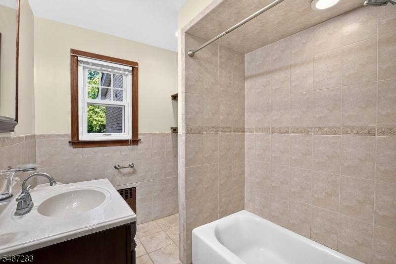 1st floor bathroom