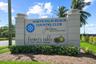 Minutes to the North Palm beach Country Club and public golf course