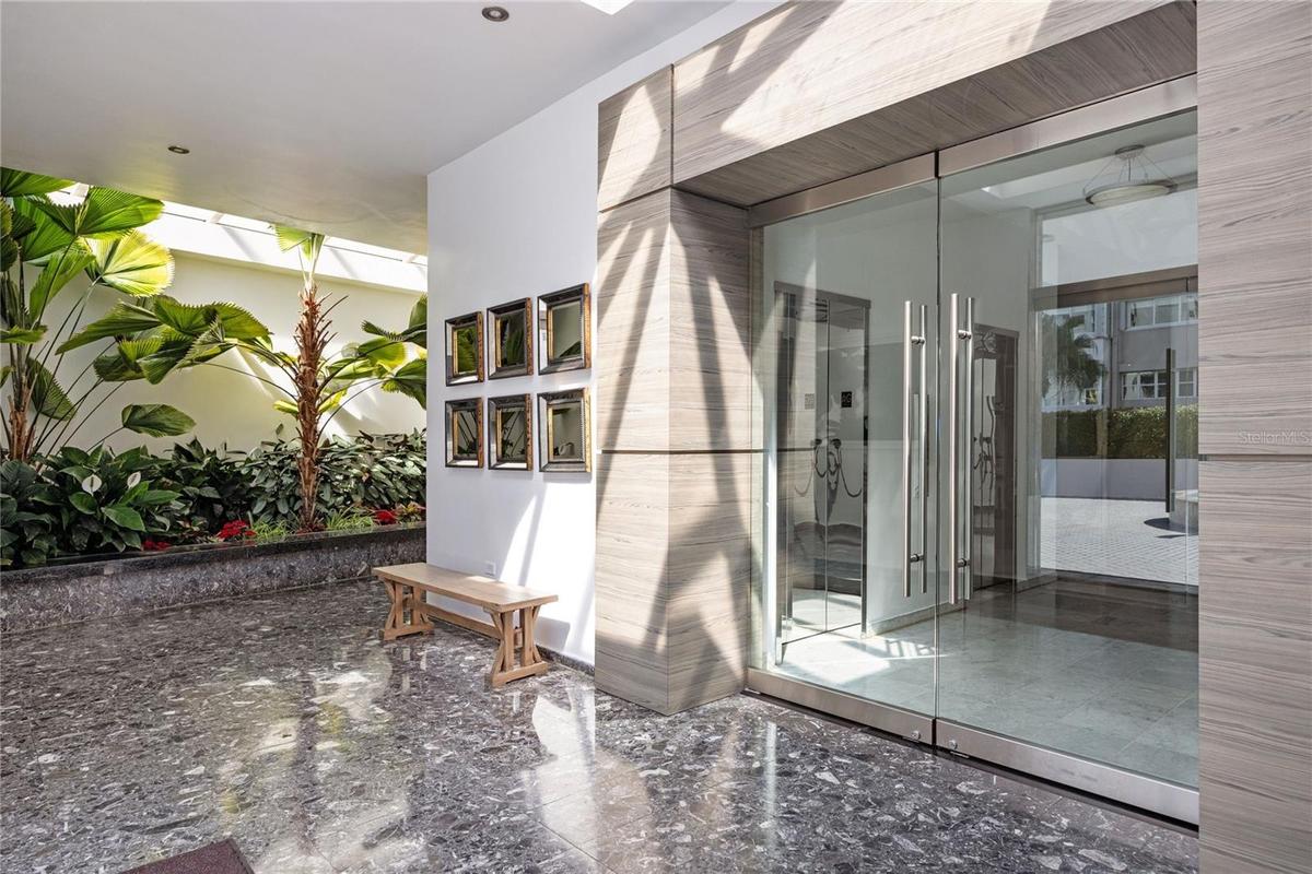 Building´s lobby perspective