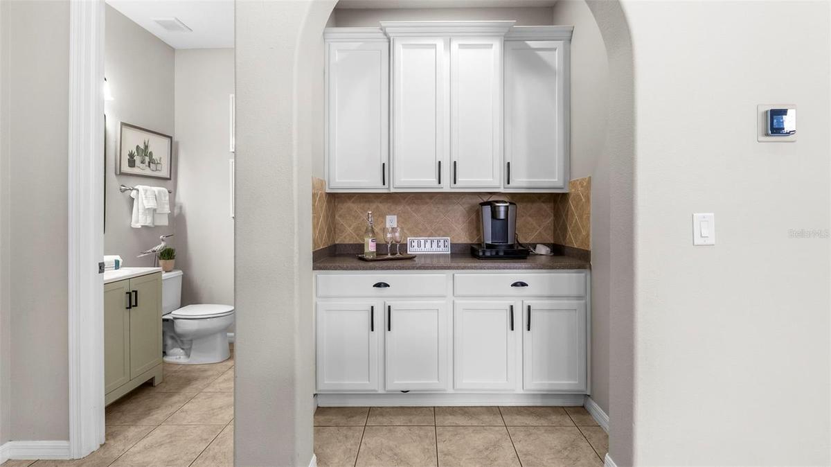 Dry Bar-Built-In Storage