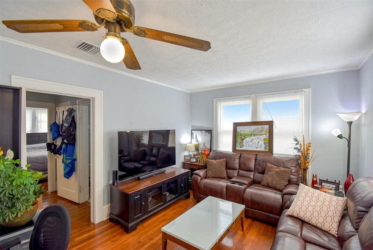 Living room, hardwood floors