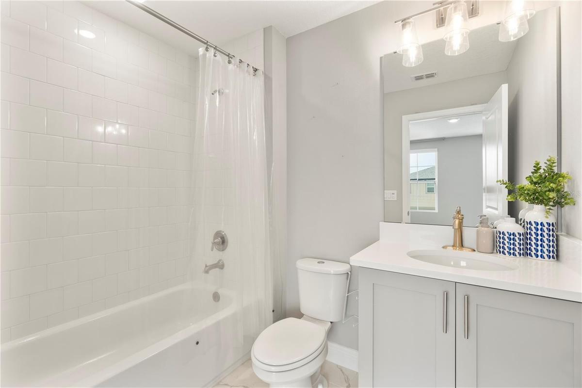 BATHROOM 2