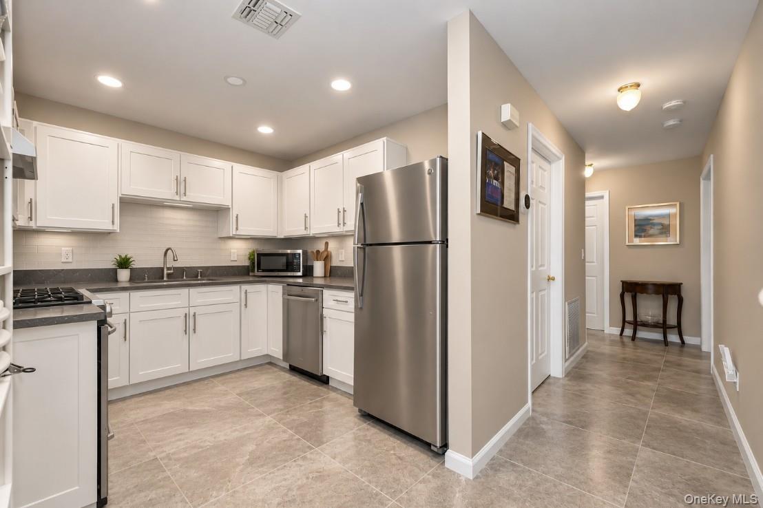 Virtually staged Kitchen