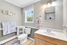 Main Bathroom / Upstairs