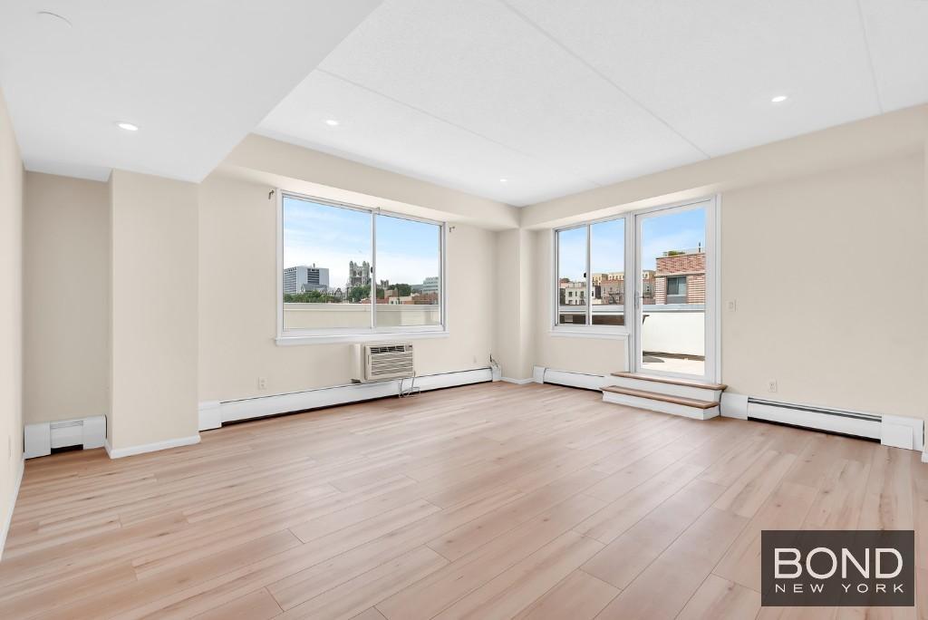 Living/Dining area