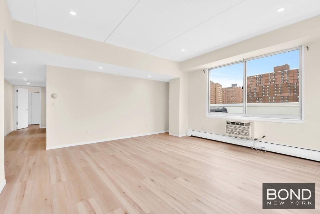 Living/Dining area