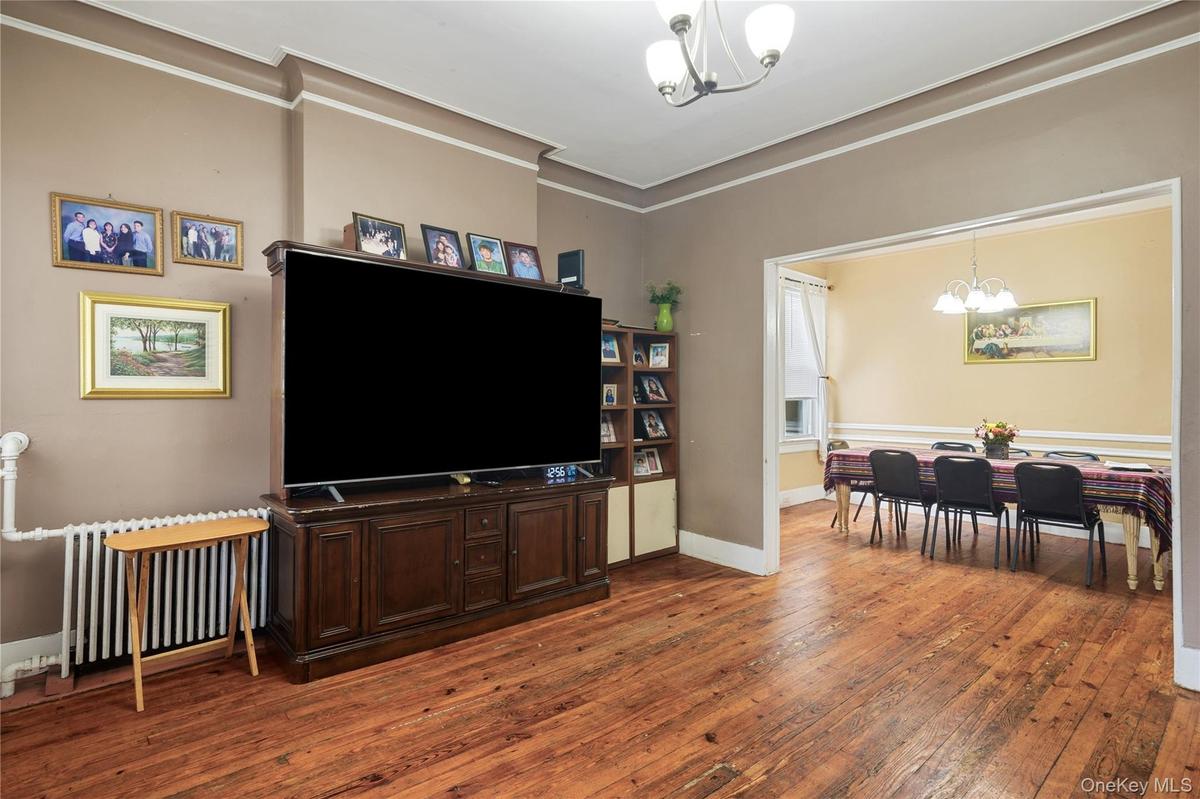 1st floor living room