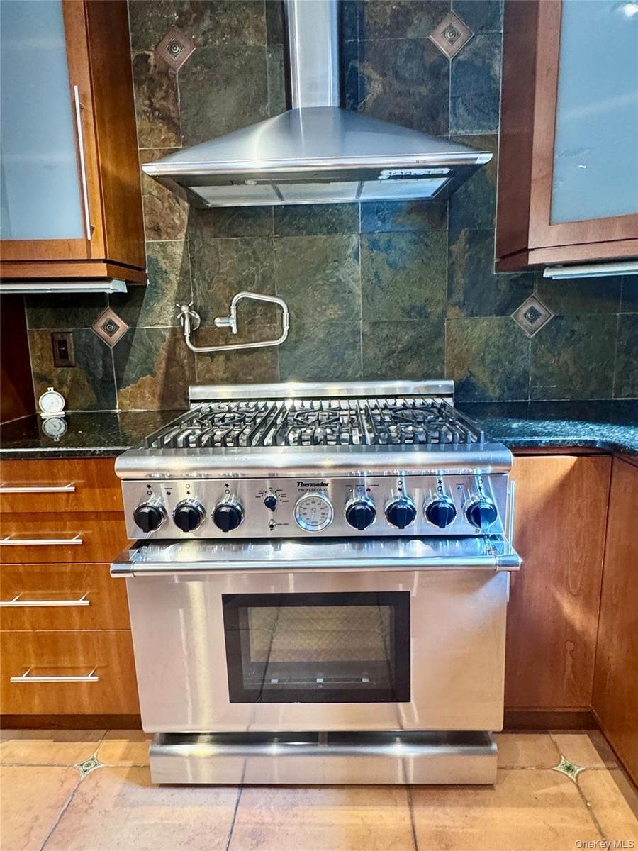 Oven