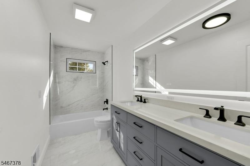 Main bathroom