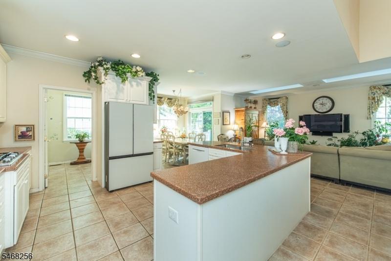 Open Kitchen