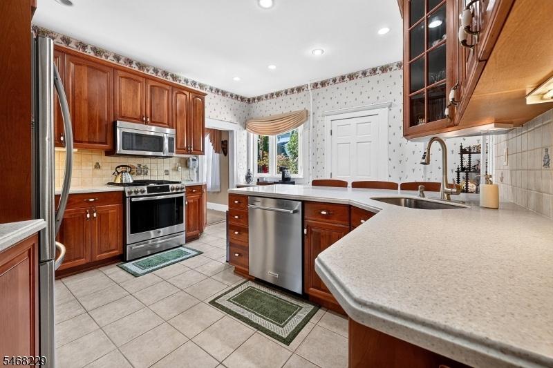 Eat in Kitchen