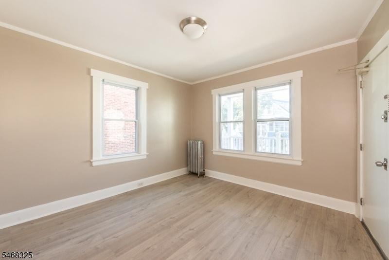 FLOOR 1 RIGHT LIVING ROOM