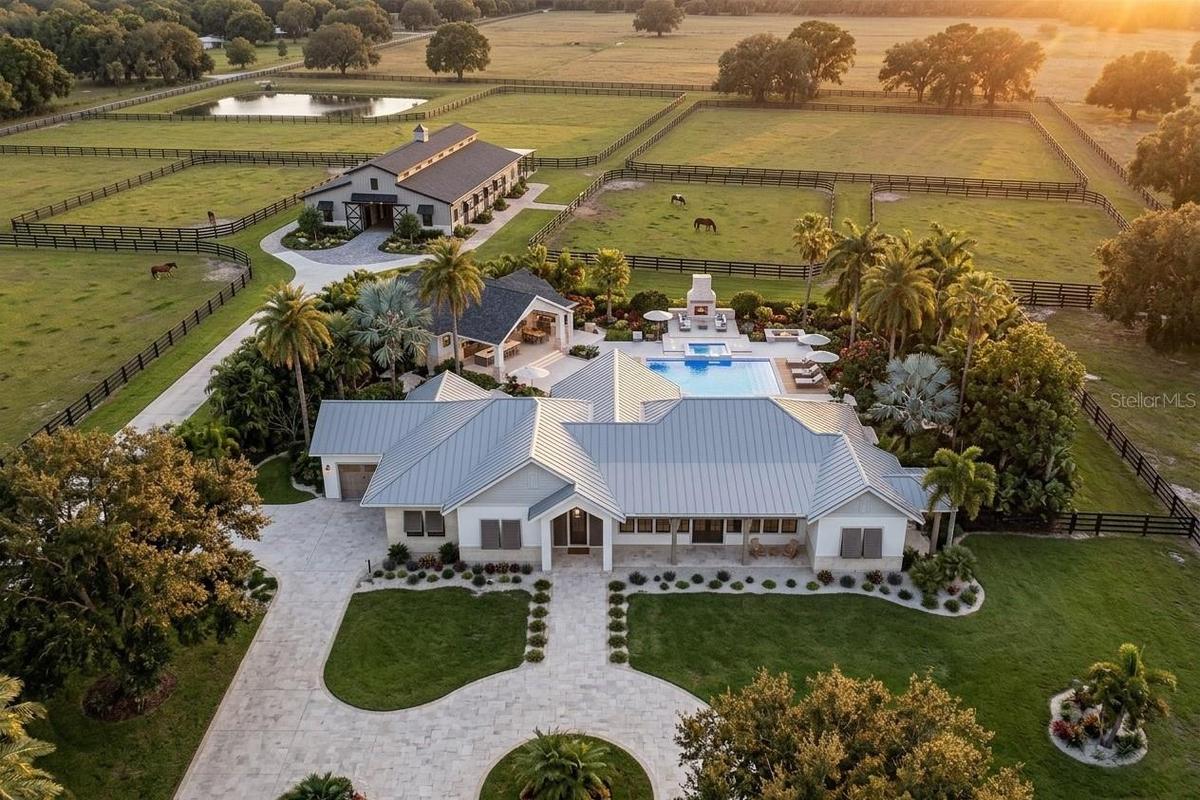 Exterior Front - Legacy Oaks Estate 20ac - Artist rendition