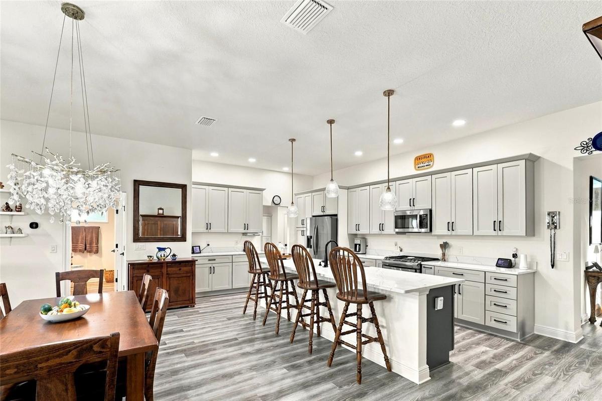 Dining Room & Kitchen