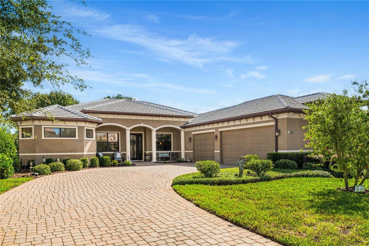 Oversized 3 Car Garage