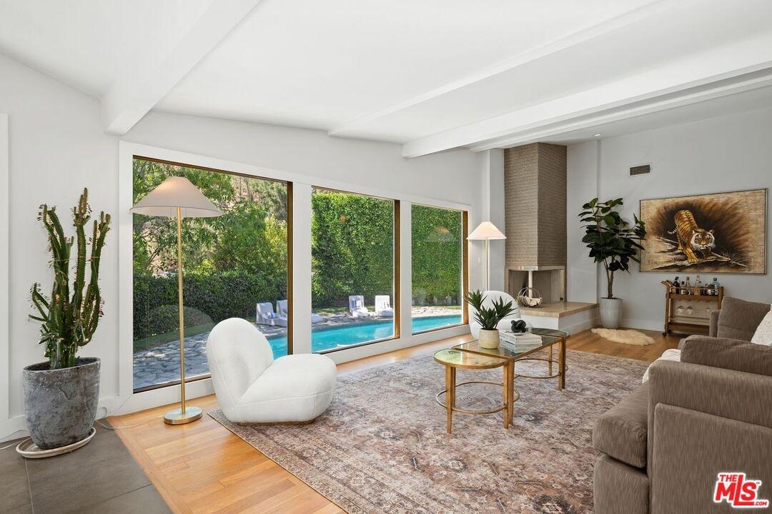 Gorgeous living room