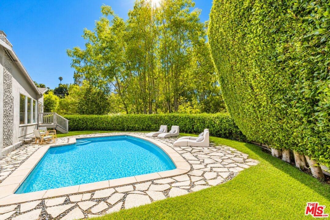 Sunny and private back yard