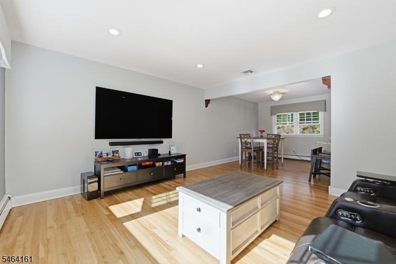 Living/Dining Area