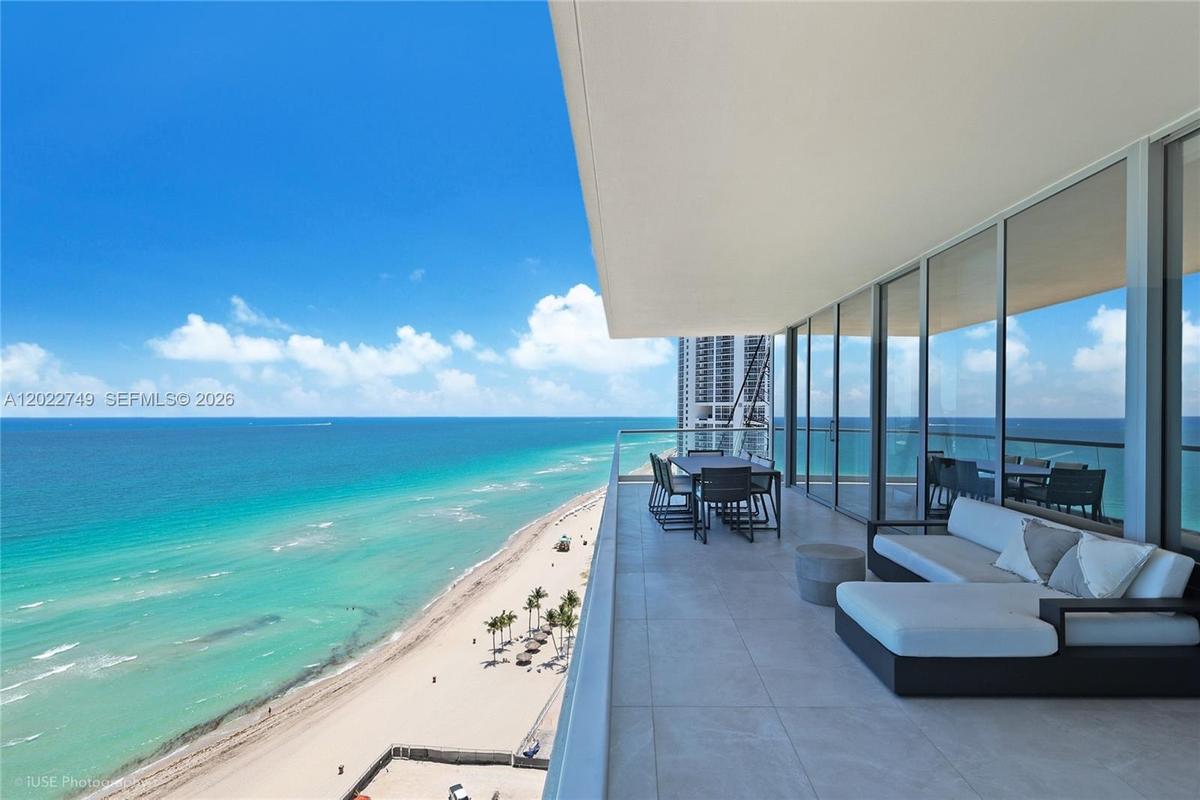 Balcony unit 1804 ocean views from living master bedroom and kitchen
