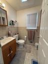 1st floor master bathroom