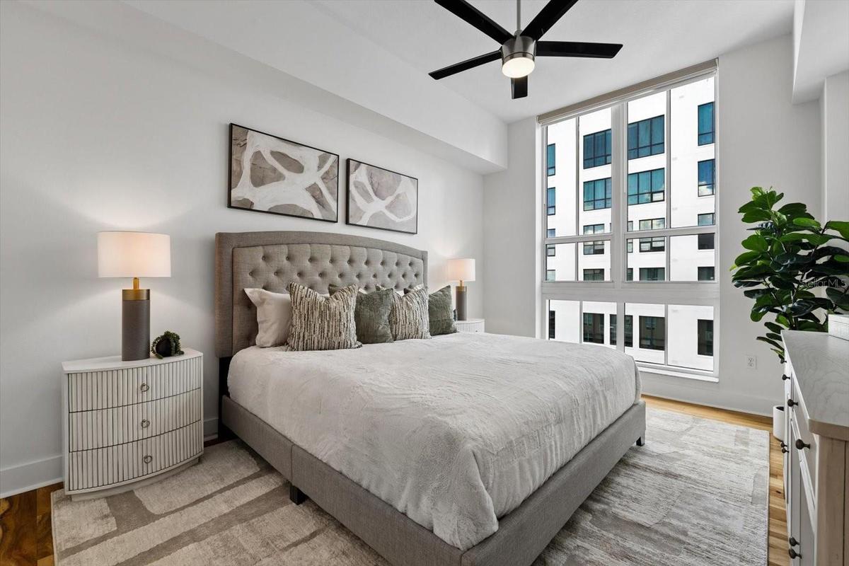 Guest bedroom with walk-in closet and ensuite bathroom