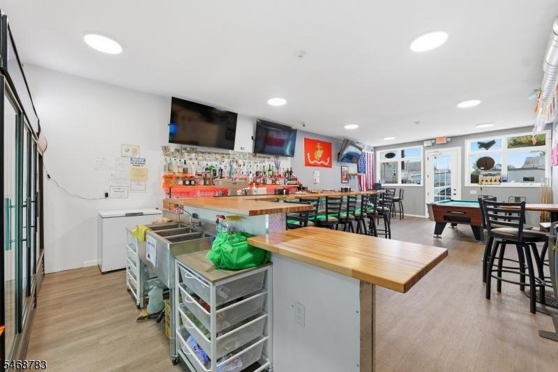 bar
