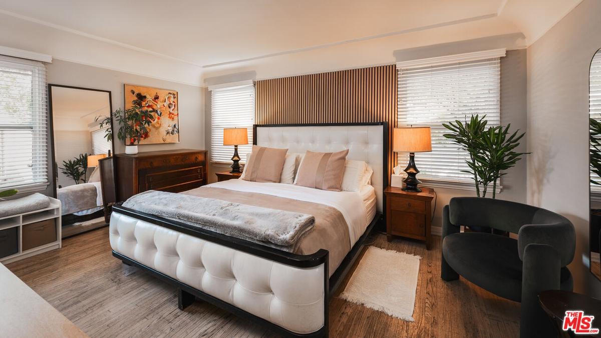 Main house — bedroom 1