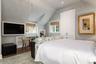 View of the ensuite.