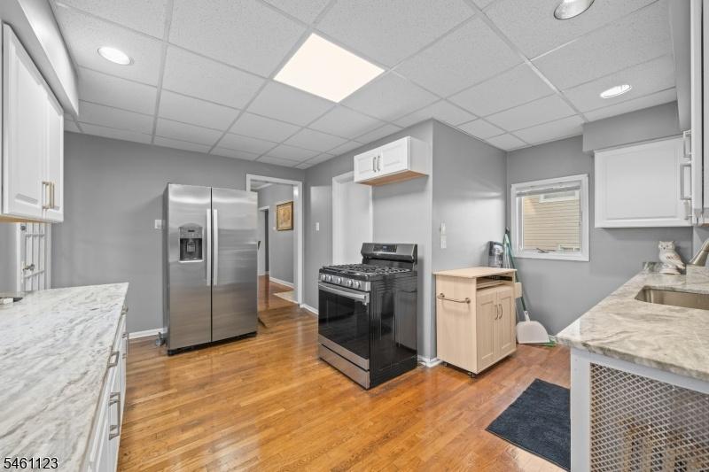 Kitchen - Floor 1
