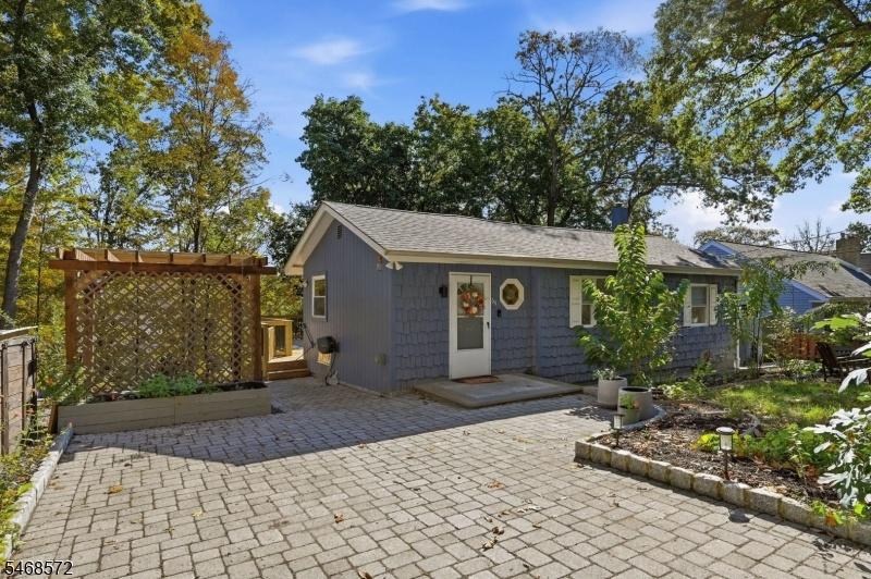 Paver driveway
