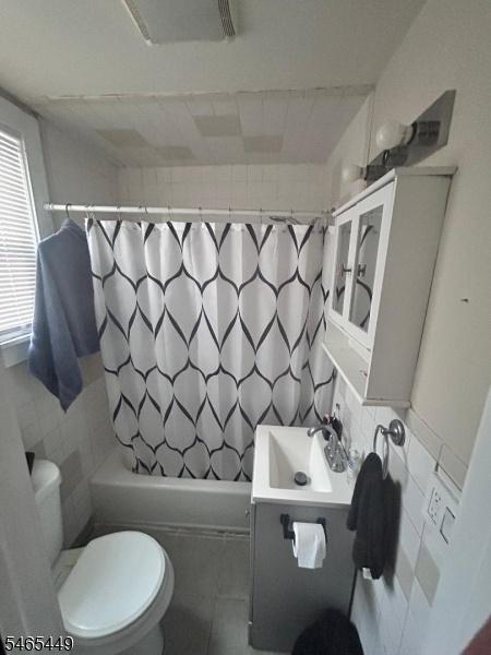 Bathroom 1st floor
