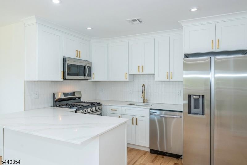 1st Fl Kitchen