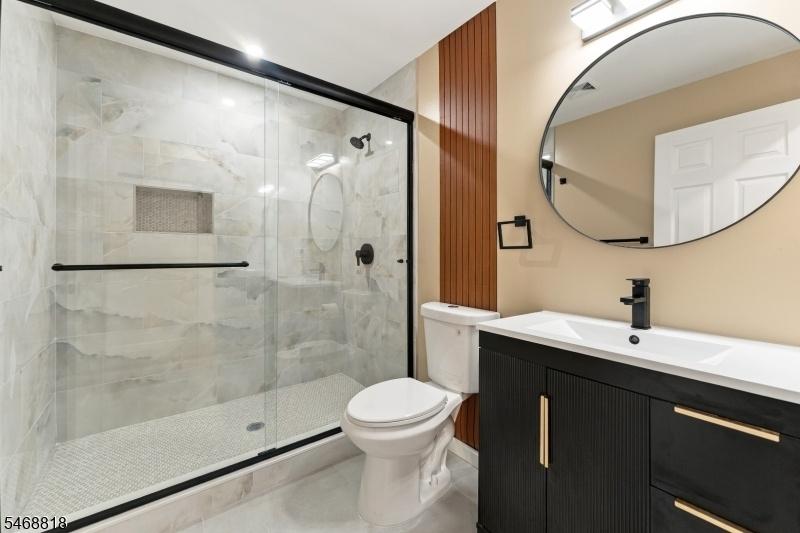 1st floor bathroom