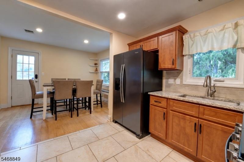 Kitchen/Dining