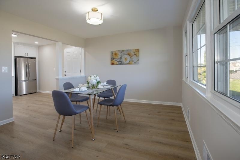 Formal dinning room
