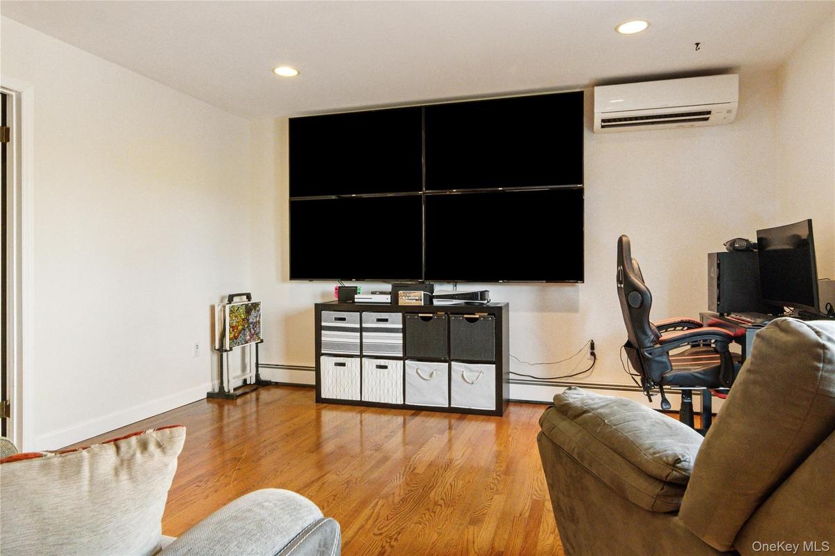 Family room off the kitchen