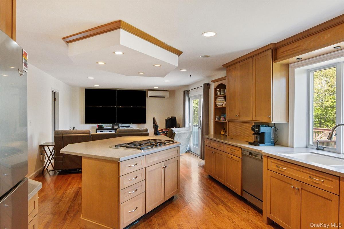 Large Kitchen with center island