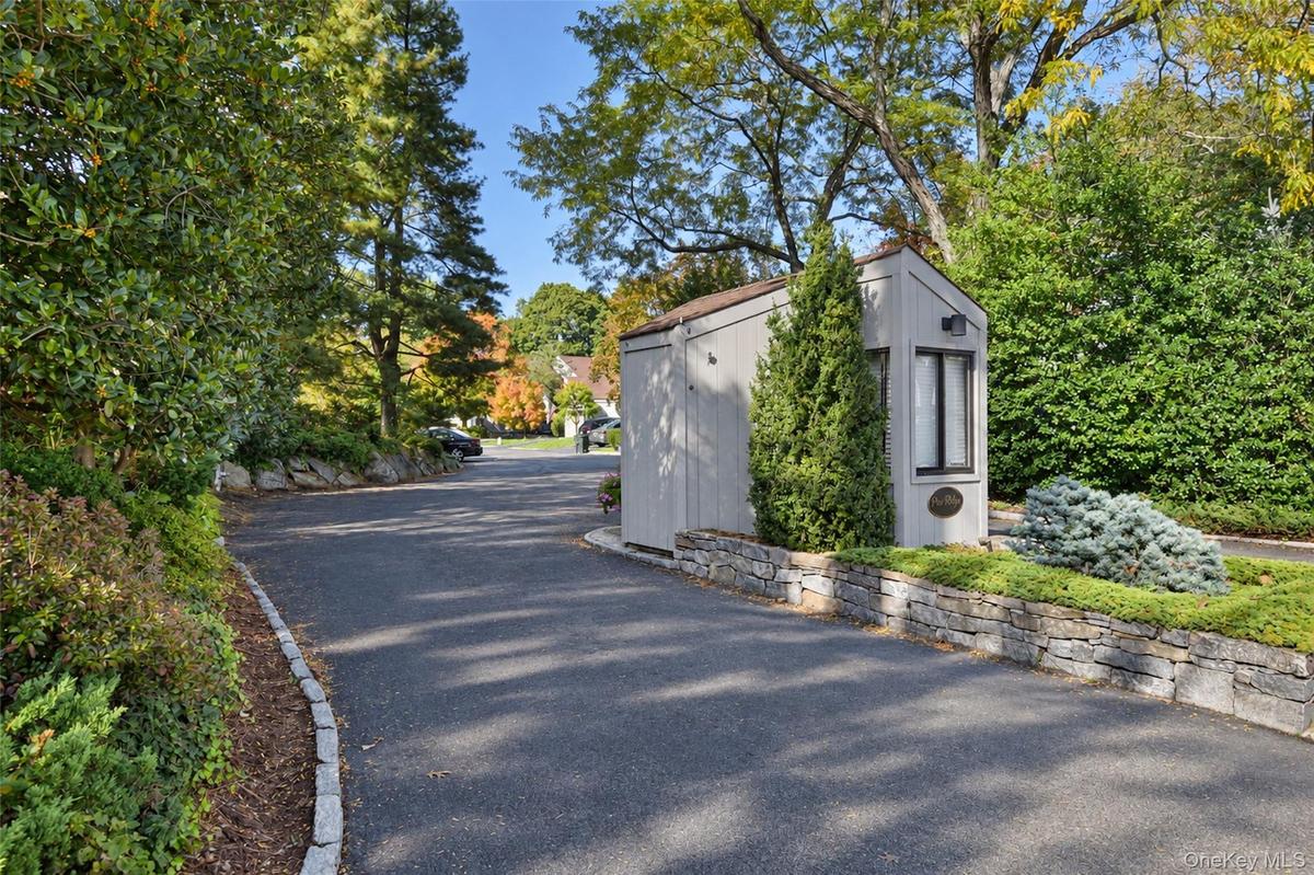 Pine Ridge Townhouse entrance