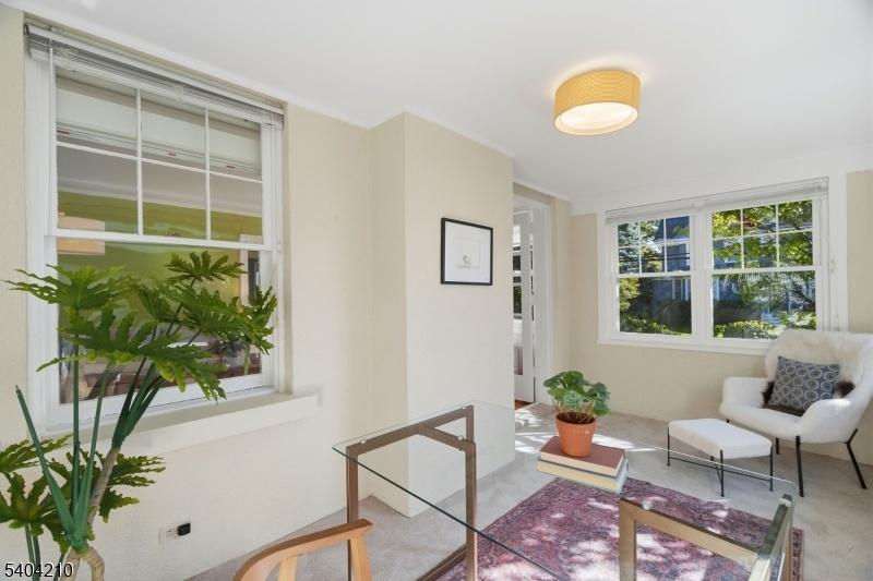 Sunroom/Den