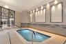 Hot tub / spa.