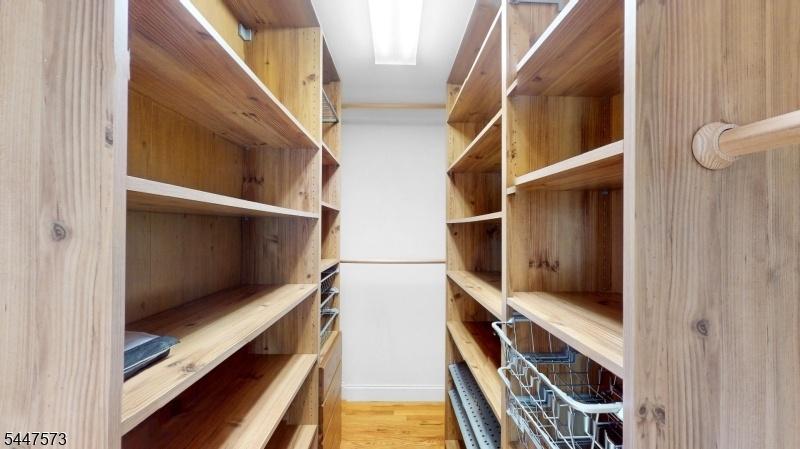 walk in closet