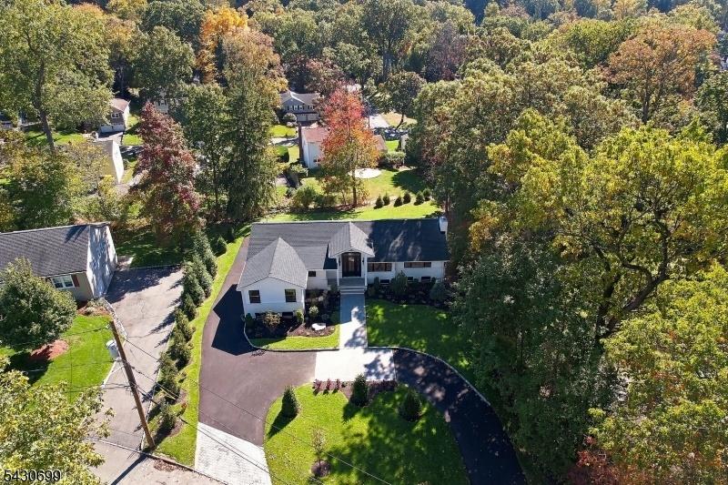 68 Grover Ln.