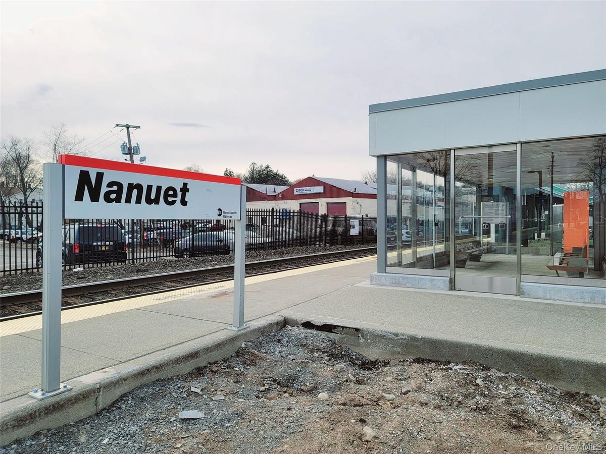 Nanuet Train Station less than 3 miles away to NYC