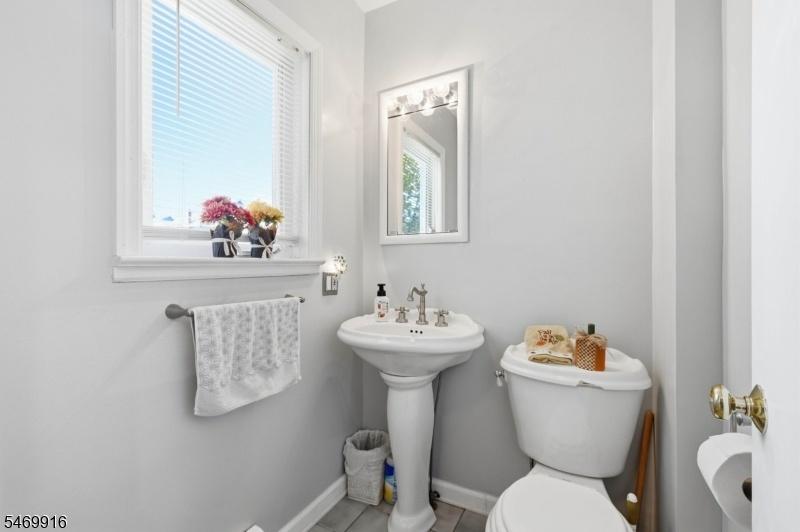1/2 Bath