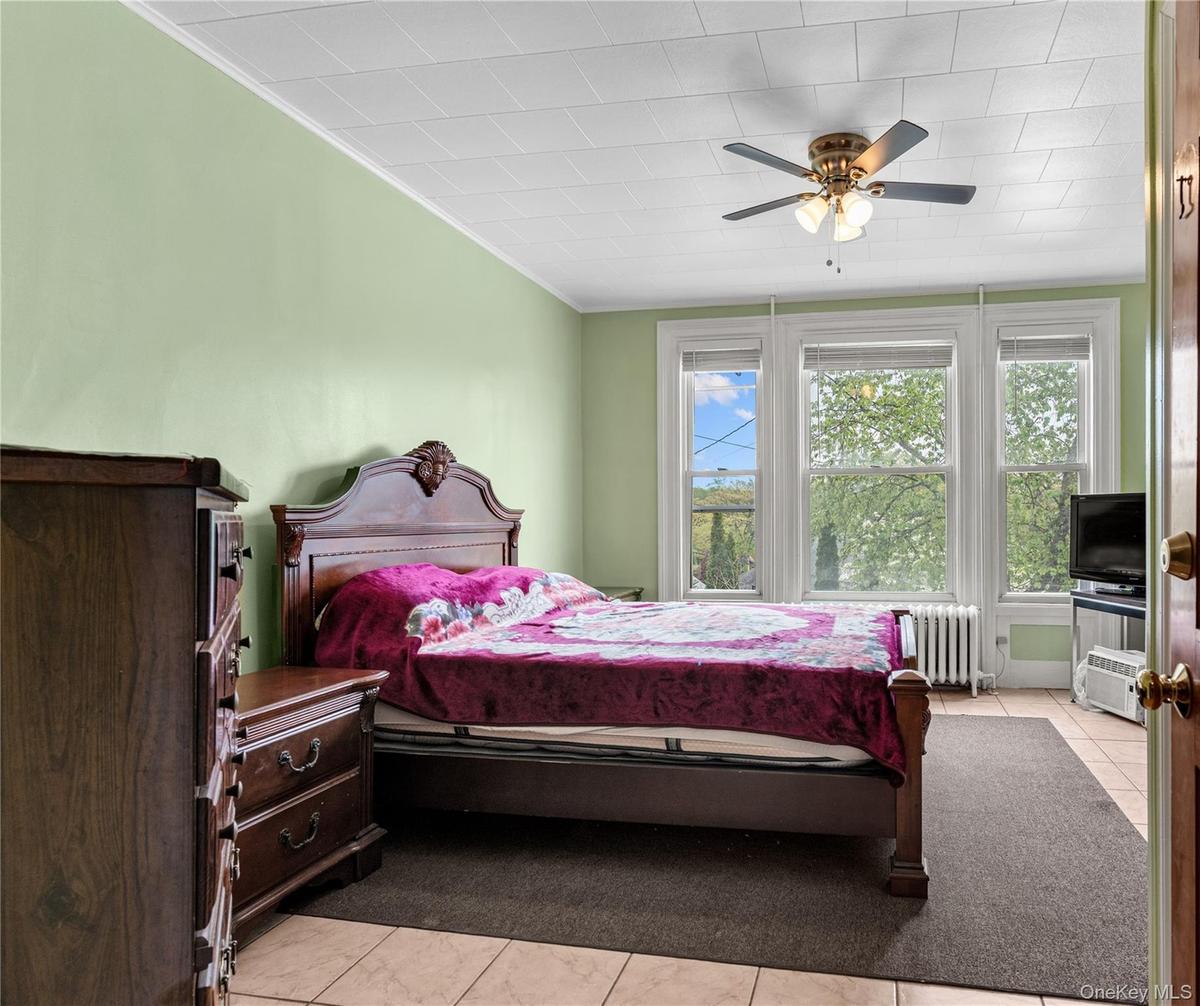 1st floor BR