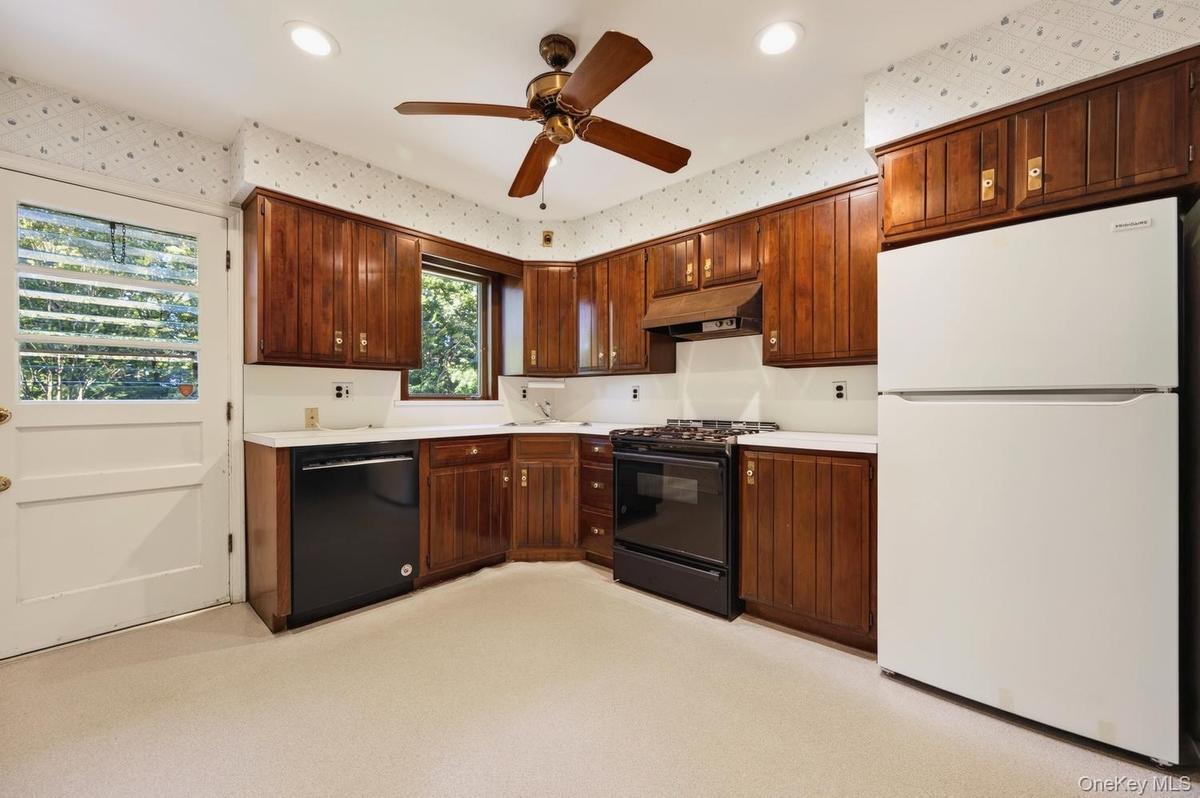 Kitchen with door to back yard