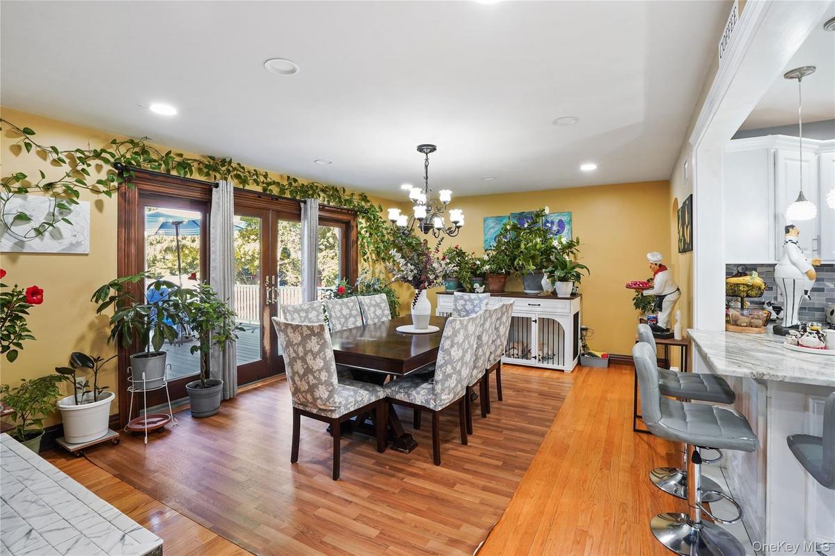 Large and spacious formal dining room
